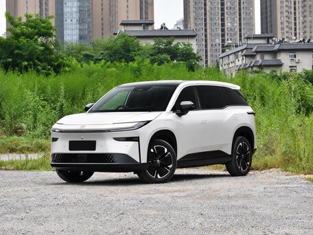 2026 Toyota bZ3X 58.3 kWh, белый, 2810000 рублей, вид 1
