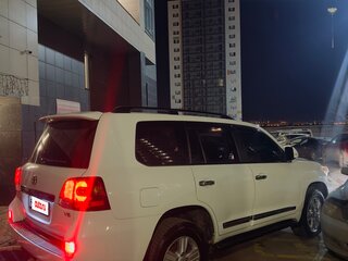 2012 Toyota Land Cruiser 200 Series Рестайлинг 1, белый, 4150000 рублей, вид 4