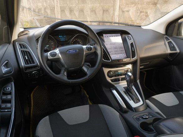 2013 Ford Focus III, чёрный, 698000 рублей - вид 3