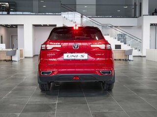2026 Changan UNI-S I, красный, 3259900 рублей, вид 5