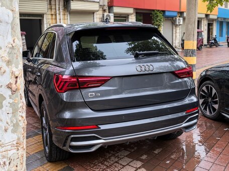 2022 Audi Q3 35 TFSI II (F3), серый, 1850000 рублей, вид 4