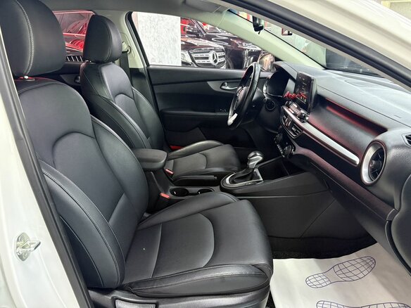 2020 Kia K3 II, белый, 1770000 рублей - вид 16