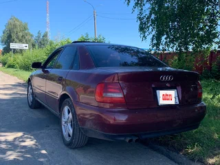 1999 Audi A4 I (B5) Рестайлинг, пурпурный, 400000 рублей, вид 3