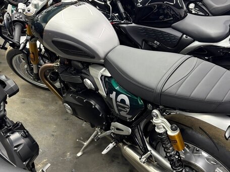2026 Triumph Speed Twin, зелёный, 2440000 рублей, вид 2
