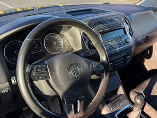 2015 Volkswagen Tiguan I Рестайлинг, чёрный, 1290000 рублей, вид 5