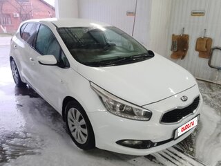 2013 Kia Ceed II, белый, 960000 рублей, вид 4