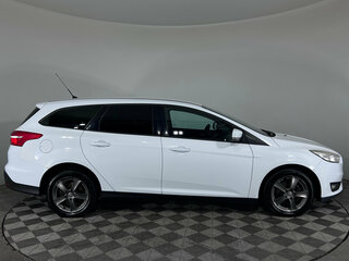 2015 Ford Focus III Рестайлинг, белый, 940000 рублей, вид 4