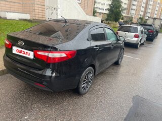 2013 Kia Rio III, чёрный, 680000 рублей, вид 4