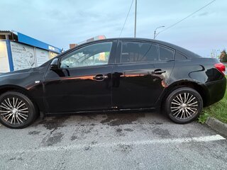 2011 Chevrolet Cruze I, чёрный, 400000 рублей, вид 3