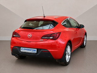 2014 Opel Astra GTC J Рестайлинг, красный, 840000 рублей, вид 4