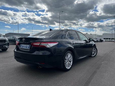 2018 Toyota Camry VIII (XV70), чёрный, 1970000 рублей, вид 5