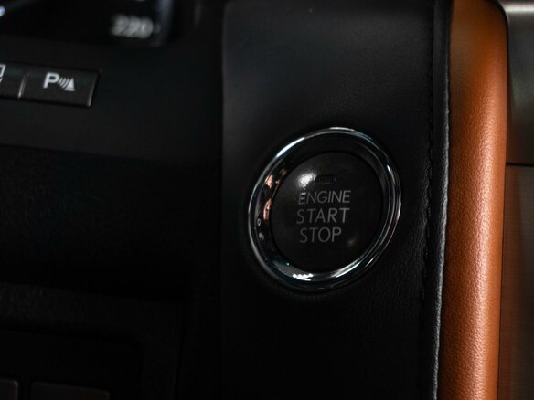 2015 Lexus LX 570 III Рестайлинг, чёрный, 6149000 рублей - вид 28