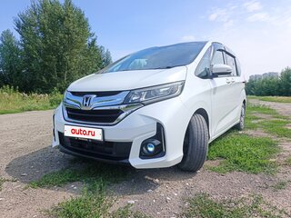 2018 Honda Freed II, белый, 1300000 рублей, вид 2