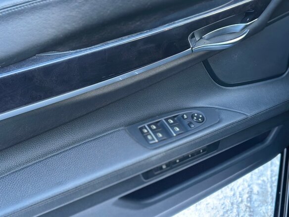 2008 BMW 7 серии 750i V (F01/F02/F04), чёрный, 1700000 рублей - вид 37