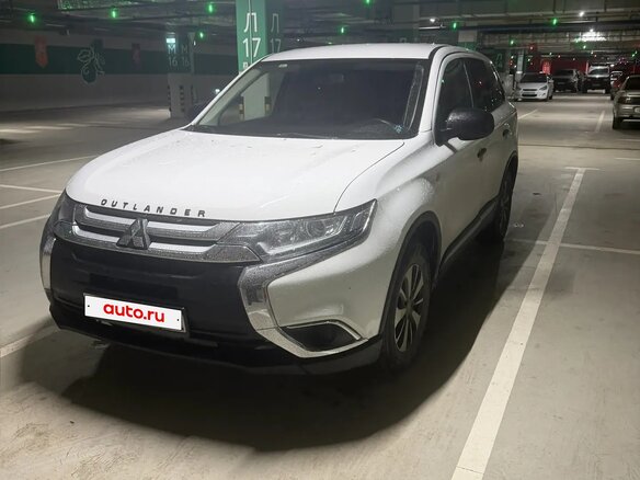 2015 Mitsubishi Outlander III Рестайлинг 2, белый, 1300000 рублей