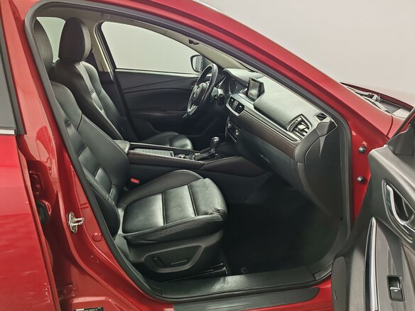 2016 Mazda 6 III (GJ) Рестайлинг, красный, 1700000 рублей - вид 20