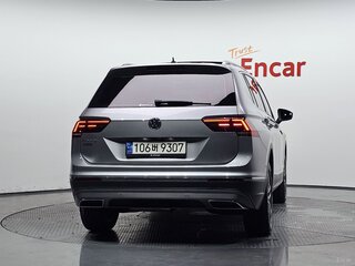 2024 Volkswagen Tiguan II Рестайлинг, белый, 2400000 рублей, вид 4