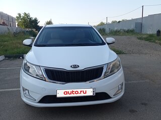 2013 Kia Rio 4-speed III, белый, 850000 рублей, вид 2