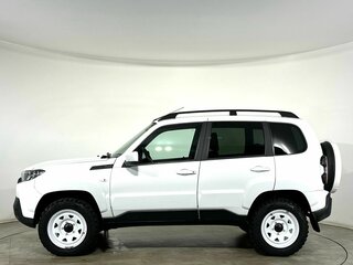 2024 Lada (ВАЗ) Niva Travel I, белый, 1150000 рублей, вид 2
