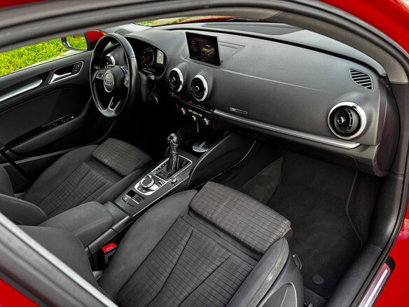 2018 Audi A3 III (8V) Рестайлинг, красный - вид 10