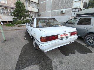1987 Mitsubishi Galant V, белый, 150000 рублей, вид 3