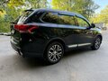 2017 Mitsubishi Outlander III Рестайлинг 2, чёрный, 1690000 рублей - вид 4