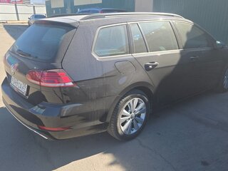2020 Volkswagen Golf VII Рестайлинг, чёрный, 1846000 рублей, вид 4