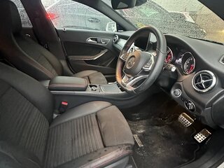 2018 Mercedes-Benz CLA 180 I (C117, X117) Рестайлинг, белый, 2400000 рублей, вид 2