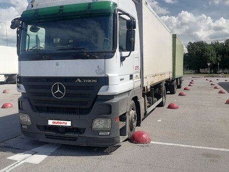 2008 Mercedes-Benz Actros, белый, 4000000 рублей, вид 2