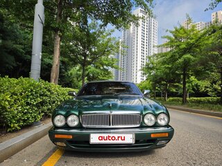 1996 Jaguar XJ Classic Sovereign II (X300), зелёный, 4100000 рублей, вид 3