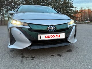 2018 Toyota Prius PHV ZVW52 Prime IV (XW50), серебристый, 2100000 рублей, вид 3
