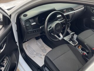 2018 Kia Rio IV, белый, 1000000 рублей, вид 3