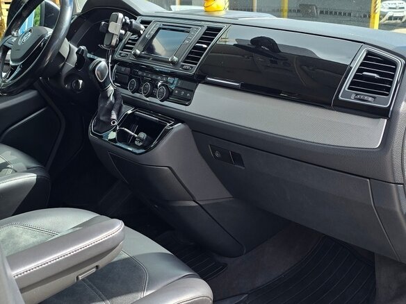 2019 Volkswagen Multivan T6, чёрный, 4200000 рублей - вид 12