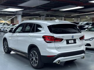 2020 BMW X1 Long 20Li sDrive II (F48) Рестайлинг, белый, 1670000 рублей, вид 4