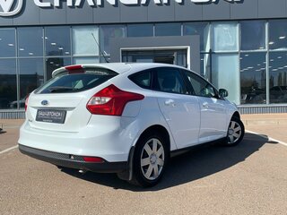 2013 Ford Focus III, белый, 825000 рублей, вид 3