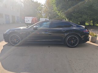 2018 Porsche Panamera 4 II, чёрный, 4650000 рублей, вид 2