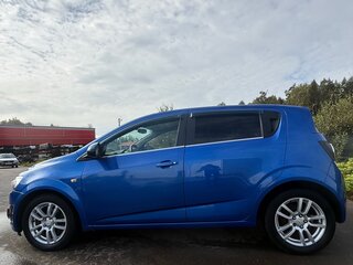 2012 Chevrolet Aveo II, синий, 700000 рублей, вид 2