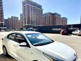 2018 Kia Rio IV, белый, 1100000 рублей, вид 4