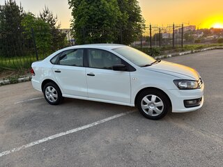 2020 Volkswagen Polo V Рестайлинг, белый, 570000 рублей, вид 2