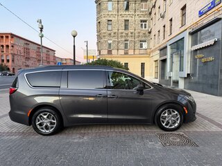 2018 Chrysler Pacifica RU, серый, 2650000 рублей, вид 4