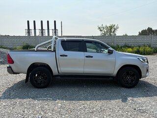 2019 Toyota Hilux VIII, серебристый, 3150000 рублей, вид 3
