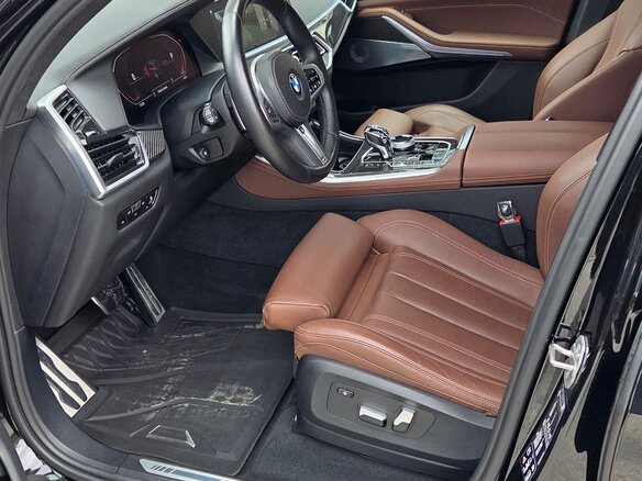 2022 BMW X5 40i IV (G05/G18), чёрный, 10810000 рублей - вид 9