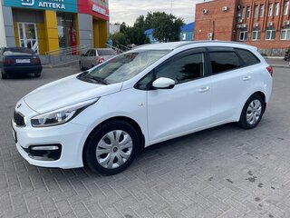 2017 Kia Ceed II Рестайлинг, белый, 1480000 рублей, вид 3