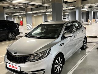2016 Kia Rio III Рестайлинг, серебристый, 1250000 рублей, вид 3