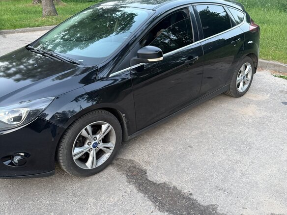 2012 Ford Focus III, чёрный, 635000 рублей - вид 3