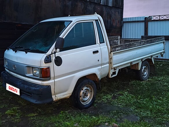 1998 Toyota TownAce, белый, 600000 рублей - вид 1
