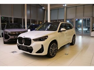 2025 BMW X1 Long 25Li xDrive III (U11/U12), белый, 6040000 рублей, вид 3