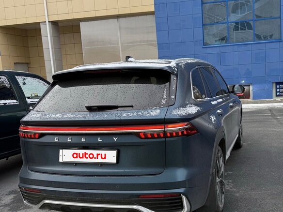 2023 Geely Monjaro (Xingyue L) I, зелёный, 3250000 рублей - вид 3