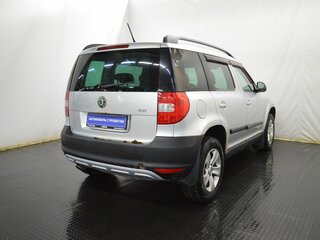 2013 Skoda Yeti I, серебристый, 490000 рублей, вид 5