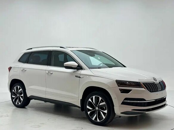 2022 Skoda Karoq I Рестайлинг, белый, 2750000 рублей - вид 2